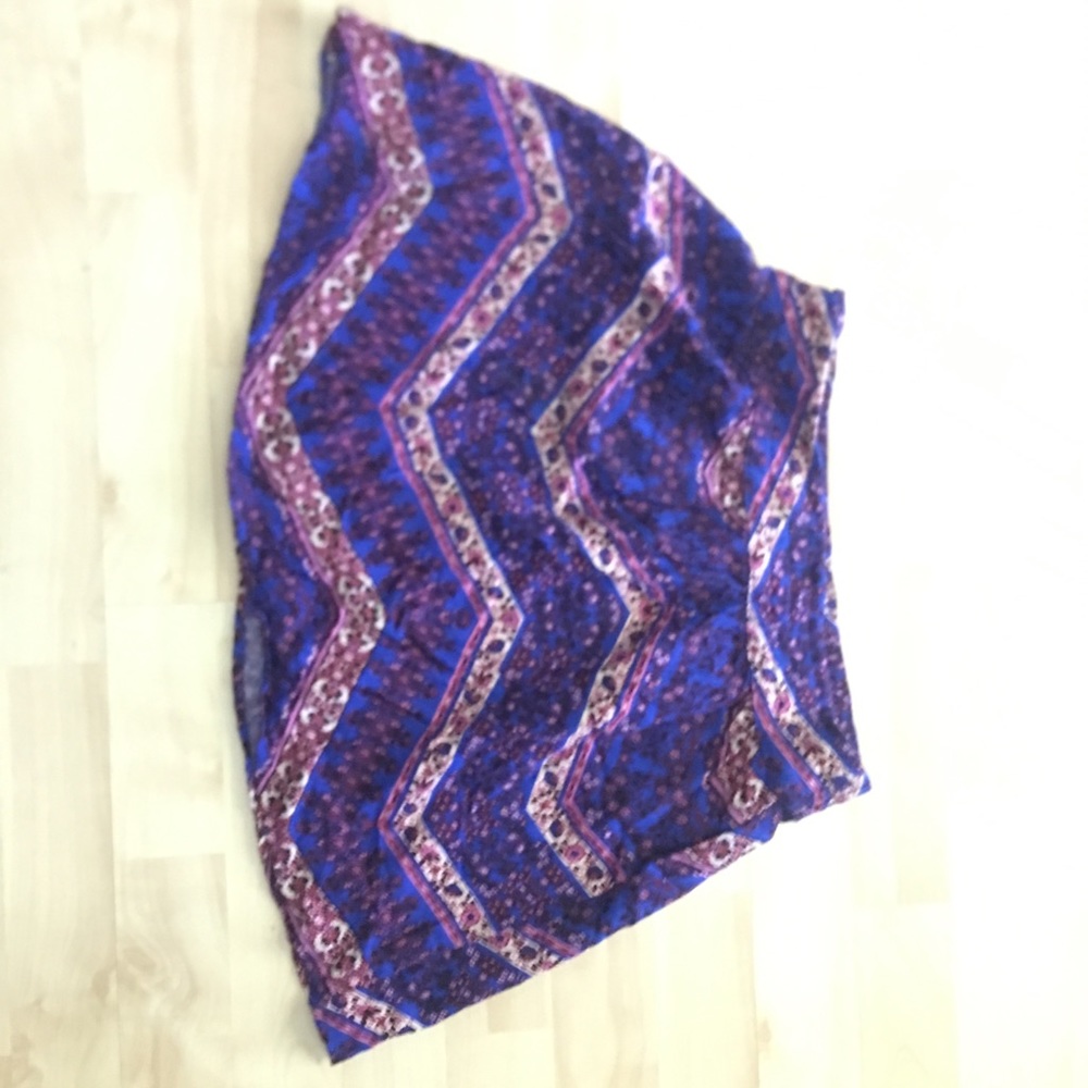 Mini skirt - Picture 2 of 2